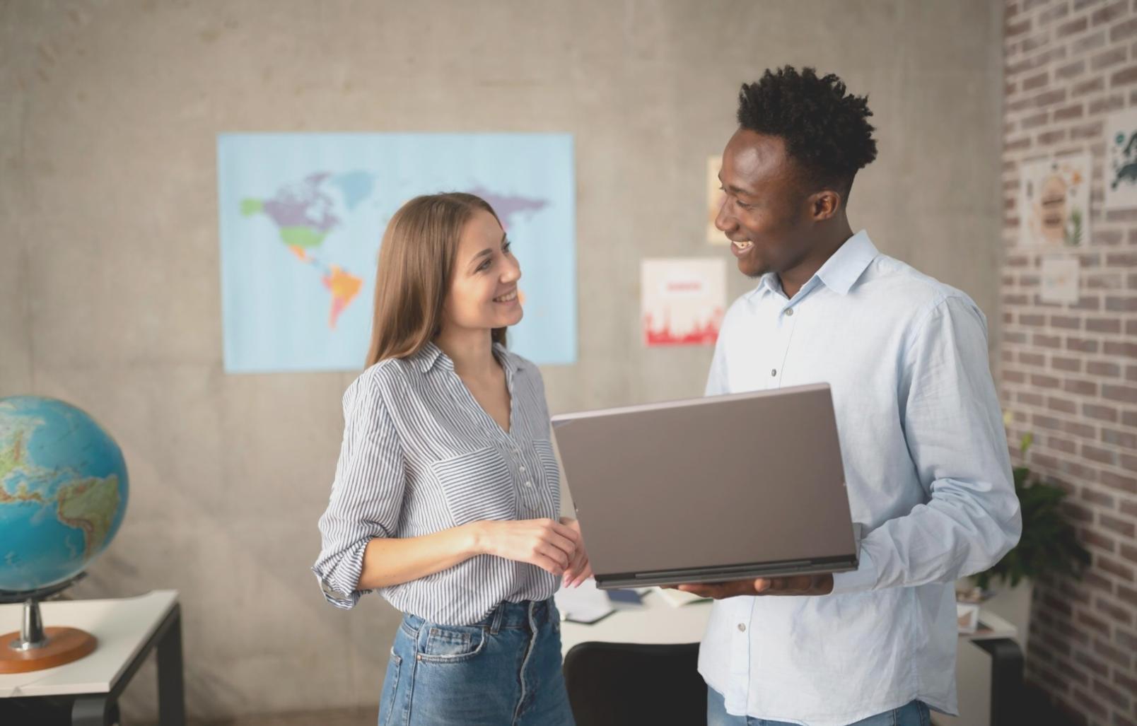 Écrans d'analyse boursière en temps réel